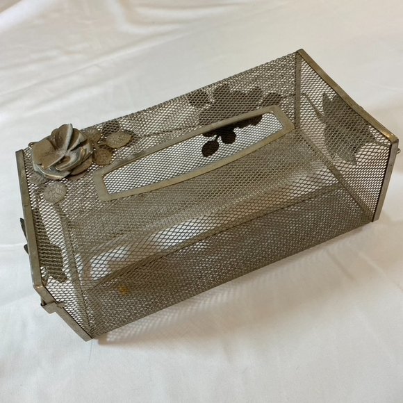 Vintage 50s 60s metal mesh tissue box with roses Mid Century Modern - Picture 5 of 6